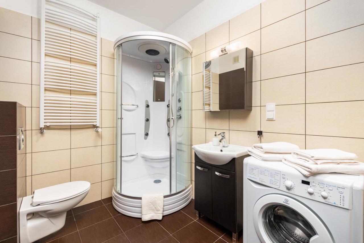 ורשה Apartamenty Piekna 28A By Your Freedom מראה חיצוני תמונה