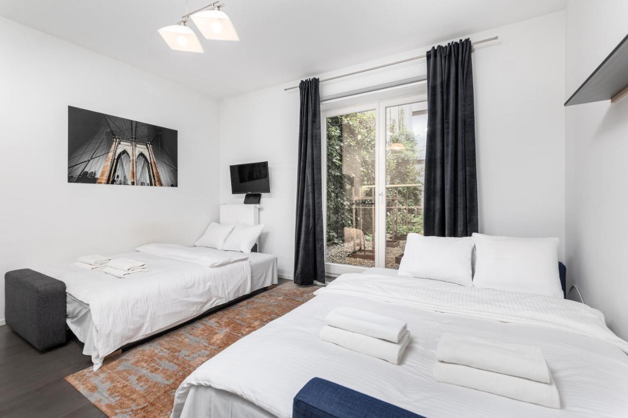 ורשה Apartamenty Piekna 28A By Your Freedom מראה חיצוני תמונה