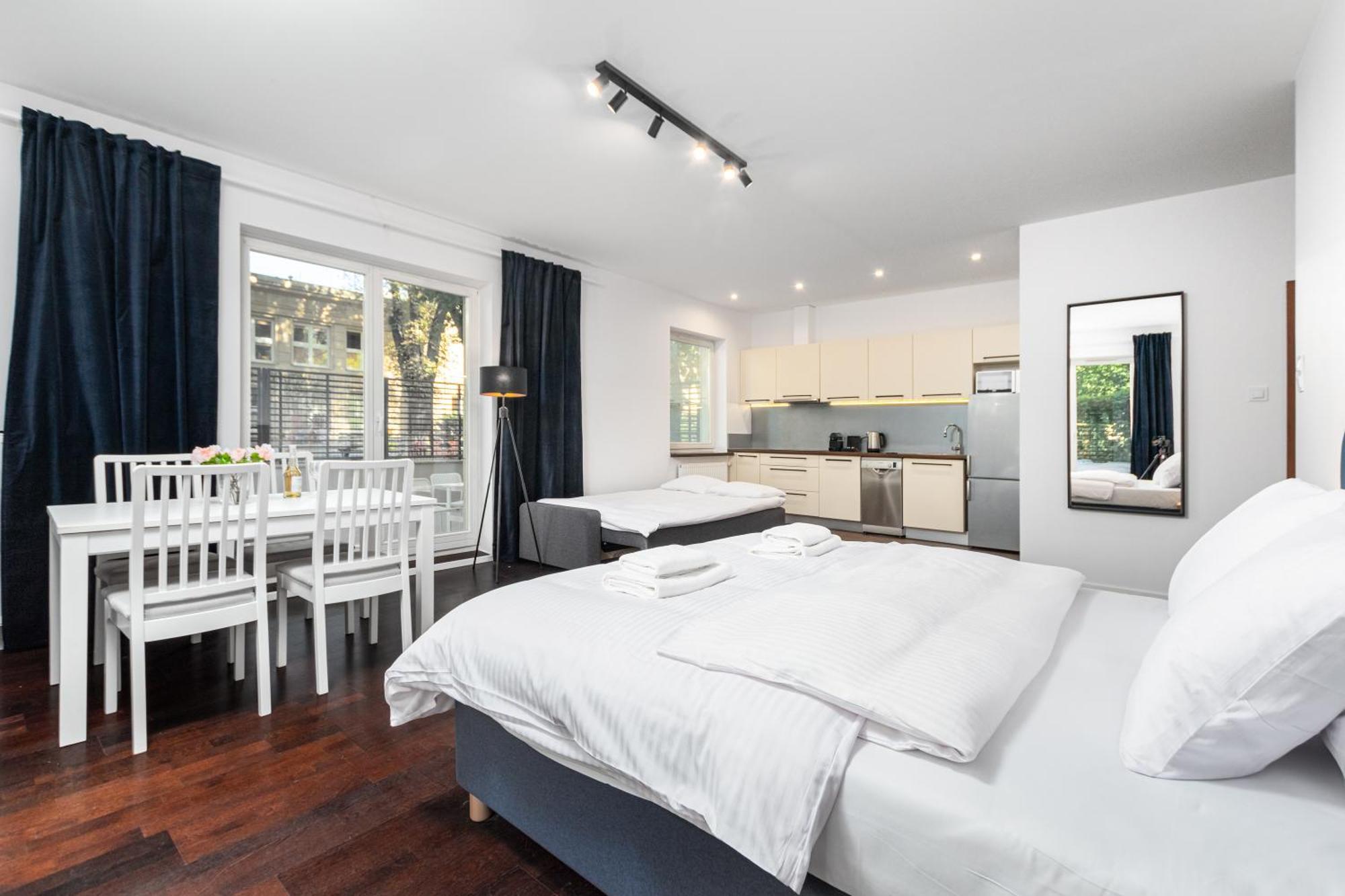 ורשה Apartamenty Piekna 28A By Your Freedom מראה חיצוני תמונה
