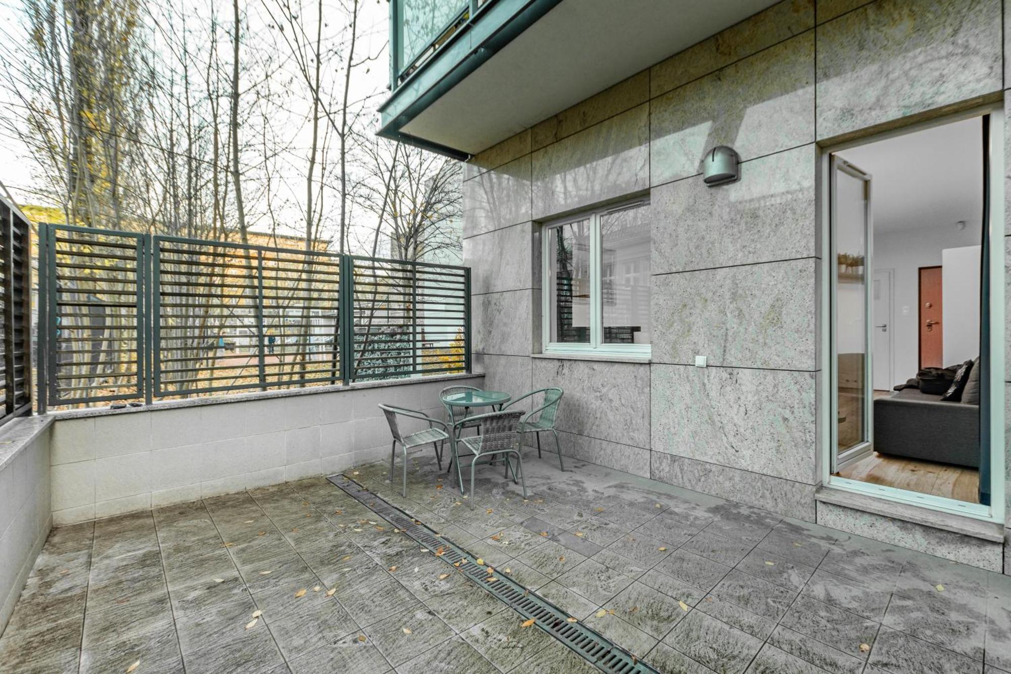 ורשה Apartamenty Piekna 28A By Your Freedom מראה חיצוני תמונה